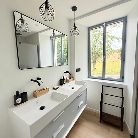 Avec Bain Ilot & Jardin Prive - Vue Pyrenees 3* Figarol