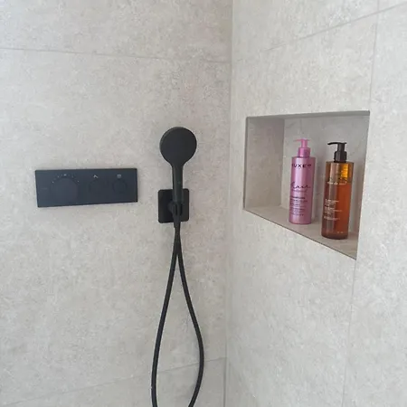 Entree Independante - Spacieuse - Bain Ilot - Jardin Prive & Vue Pyrenees 3*